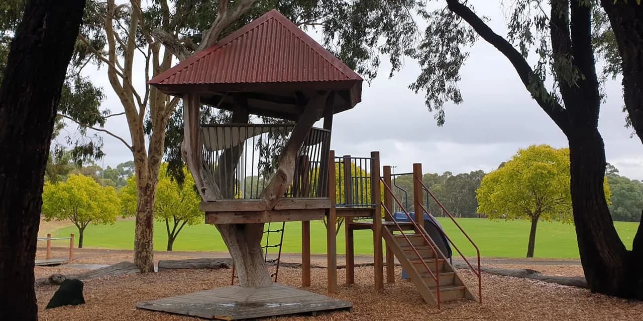 Stephen Moss in Banksia Park