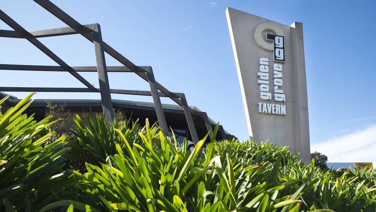 The Golden Grove Tavern in Surrey Downs
